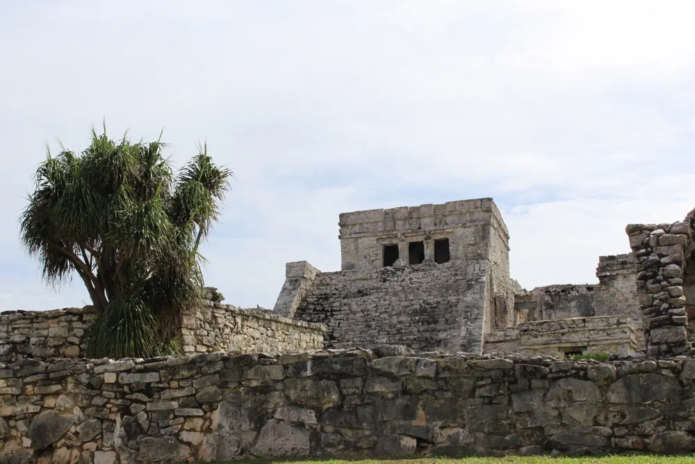 Le temple principal des ruines mayas de Tulum